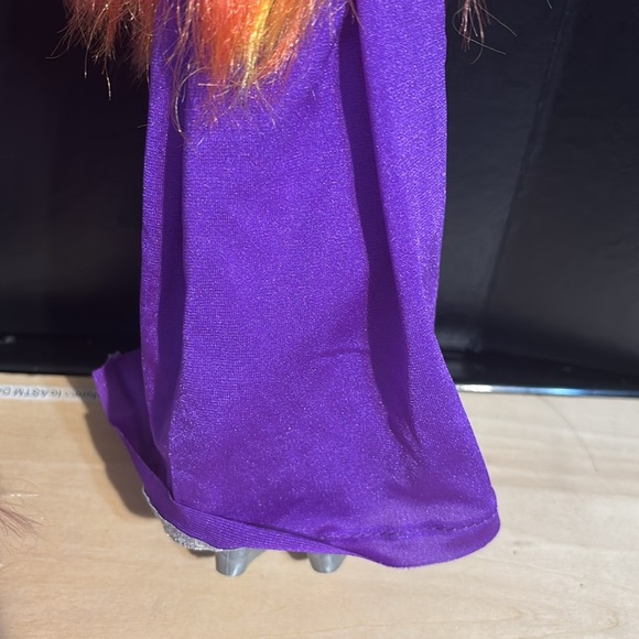 DC Superhero Girl Intergalactic Gala Starfire - Picture 4 of 5